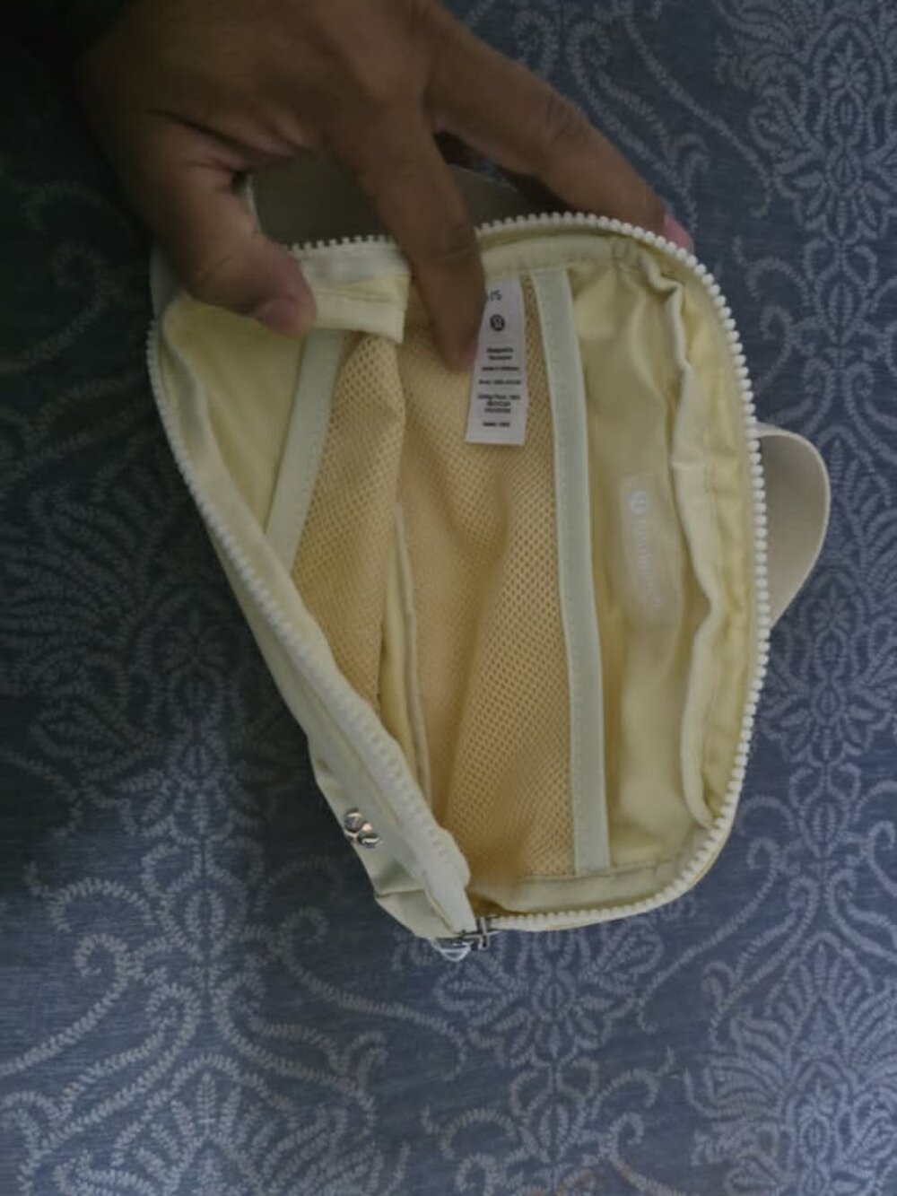 Lululemon Everywhere Belt Bag O/S Light Gray Crossbody Fanny Pack Gorpcore - Picture 5 of 6